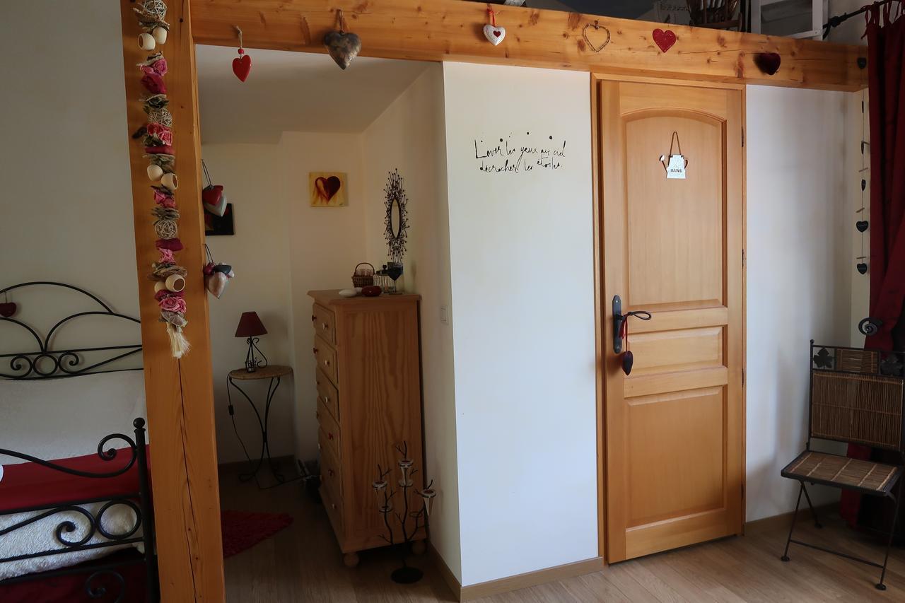 Civrieux Le Relais Du Grand Logis B&B 외부 사진